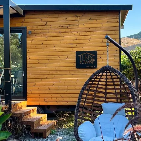 Tiny Town Kuyucak Szálloda