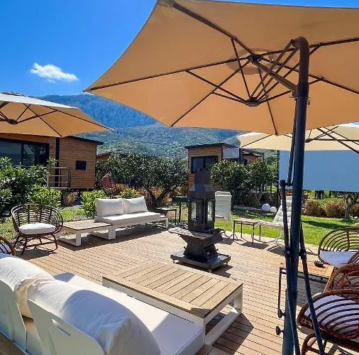 Tiny Town Kuyucak Szálloda