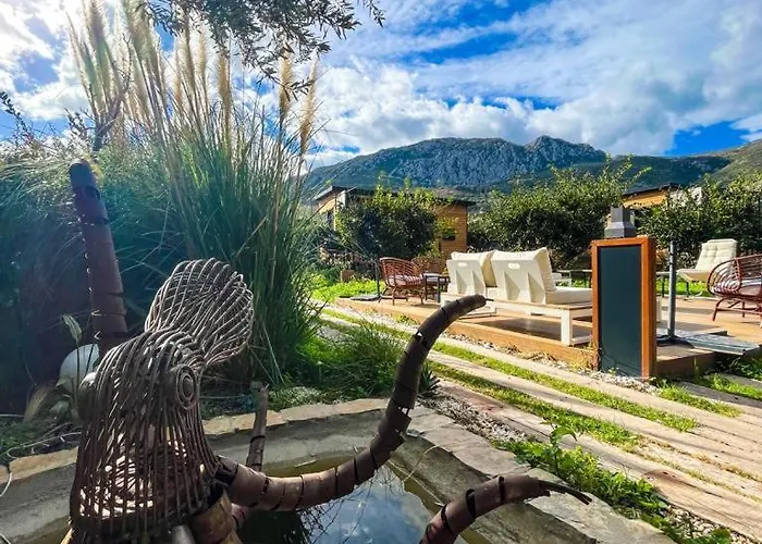 Tiny Town Kuyucak Szálloda *