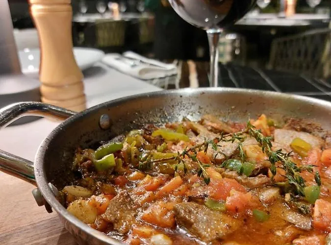 Tiny Town Kuyucak Hotel *